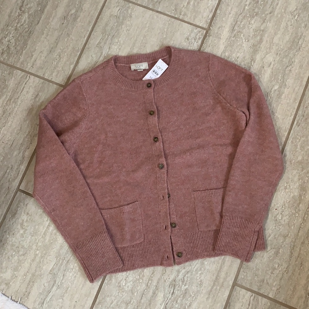 LOFT Outlet NWT cardigan button up sweater with pockets size M
